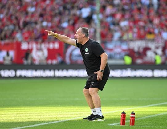 Football 2 Bundesliga Season 2024 25 1 FC Kaiserslautern 09 08 2024 Fritz Walter Stadion 1 FC Kaiserslautern fck SpVgg Greuther Fürth fue 2 2 Coach Alexander ZORNIGER SpVgg Fürth 1 FC Kaiserslautern
