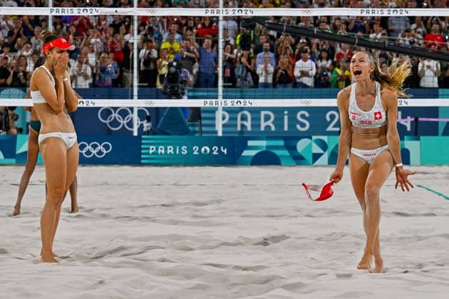 Olympic Games Beach Volleyball Paris 09 08 2024 Match for bronze, women, AUS vs SUI Tanja Hueberli left and Nina Brunner right at match point, bronze Copyright: xBEAUTIFULxSPORTS TomxBlochx