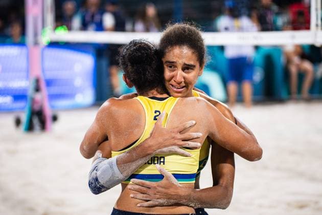 Brazil vs Canada women&amp; 39;s beach volleyb PARIS, IF - 09.08.2024: BRAZIL VS CANADA WOMEN& 39;S BEACH VOLLEYB - Beach volleyball, Beachvolleyball - Paris 2024 Olympics - Brazil (Ana Patricia and Duda) x Canada (Melissa and Brandie) in a match valid for the final of the women& 39;s doubles competition, held at the Eiffel Tower Arena, in Paris, France, this Friday (09) (Photo: Luca Castro Fotoarena) x2591408x  LucaxCastro