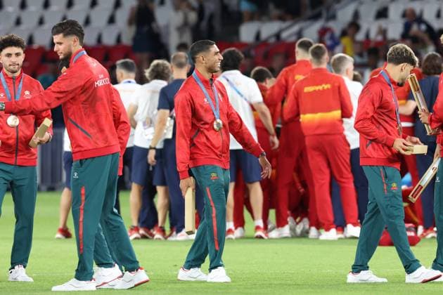 August 9, 2024, Paris, Ile-De-France, France: ACHRAF HAKIMI of Morocco celebrates winning the Bronze Medal in the Football Men s tournament the Paris 2024 Olympic Games, Olympische Spiele, Olympia, OS at Parc des Princes in Paris, France Paris France - ZUMAc179 20240809_oly_c179_140 Copyright: xMickaelxChavetx