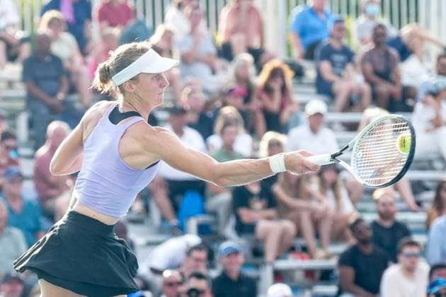 August 9, 2024, Toronto, On, CAN: Liudmila Samsonova of Russia hits a return to Elise Mertens of Belgium at the National Bank Open in Toronto on Friday, August 9, 2024. Liudmila Samsonova  - ZUMAc35_ 20240809_zaf_c35_140 Copyright: xChrisxYoungx