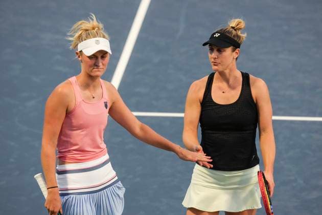 August 9, 2024, Toronto, On, CAN: Gabriela Dabrowski of Canada (right) and doubles partner Erin Routliffe from Australia play against Magda Linette of Poland and Peyton Stearns of the United States at the National Bank Open in Toronto on Friday, August 9, 2024. Gabriela Dabrowski; Erin Routliffe  - ZUMAc35_ 20240809_zaf_c35_201 Copyright: xChrisxYoungx