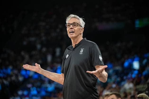 Sport Themen der Woche KW32 Sport Bilder des Tages Olympische Spiele Paris 2024 Basketball Paris 10.08.2024 Spiel um Platz 3 Bronzemedaillenspiel Spiel um Bronze Herren Männer Deutschland (GER) - Serbien (SRB) Gordon Herbert (Deutschland, Bundestrainer) *** Olympic Games Paris 2024 Basketball Paris 10 08 2024 Match for 3rd place Bronze medal match Match for bronze Men Men Germany GER Serbia SRB Gordon Herbert Germany, national coach