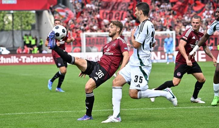 10 08 2024 Soccer Season 2024 2025 2 Soccer Bundesliga 02 Matchday 1 FC Nürnberg FCN Club FC Schalke 04 S04 Knappen Sportfoto Zink xwoxzix DFL regulations prohibit any use of photographs as image sequences and or quasi video only for editorial use Lukas Schleimer 36, 1 FC Nürnberg FCN Marcin Kaminski 35, FC Schalke 04 S04