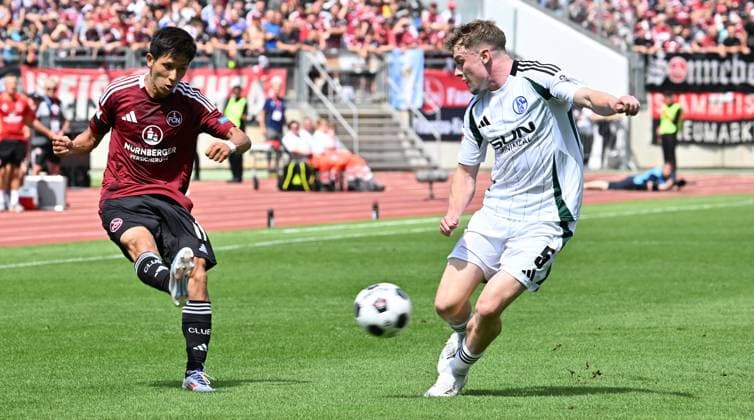 10 08 2024 Soccer Season 2024 2025 2 Soccer Bundesliga 02 Matchday 1 FC Nürnberg FCN Club FC Schalke 04 S04 Knappen Sportfoto Zink xwoxzix DFL regulations prohibit any use of photographs as image sequences and or quasi video only for editorial use Kanji Okunuki 11, 1 FC Nürnberg FCN Derry John Murkin 5, FC Schalke 04 S04