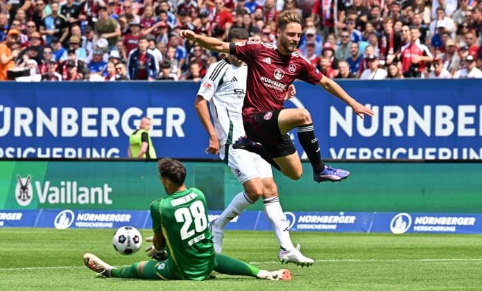 10 08 2024 Soccer Season 2024 2025 2 Soccer Bundesliga 02 Matchday 1 FC Nuremberg FCN Club FC Schalke 04 S04 Knappen Sportfoto Zink xwoxzix DFL regulations prohibit any use of photographs as image sequences and or quasi video only for editorial use Justin Heekeren 28, FC Schalke 04 S04 Lukas Schleimer 36, 1 FC Nuremberg FCN