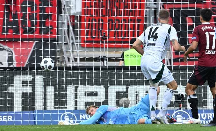 10 08 2024 Soccer Season 2024 2025 2 Soccer Bundesliga 02 Matchday 1 FC Nürnberg FCN Club FC Schalke 04 S04 Knappen Sportfoto Zink xwoxzix DFL regulations prohibit any use of photographs as image sequences and or quasi video only for editorial use Janik Bachmann 14, FC Schalke 04 S04 Jan Reichert 1, 1 FC Nürnberg FCN Chance Torchance