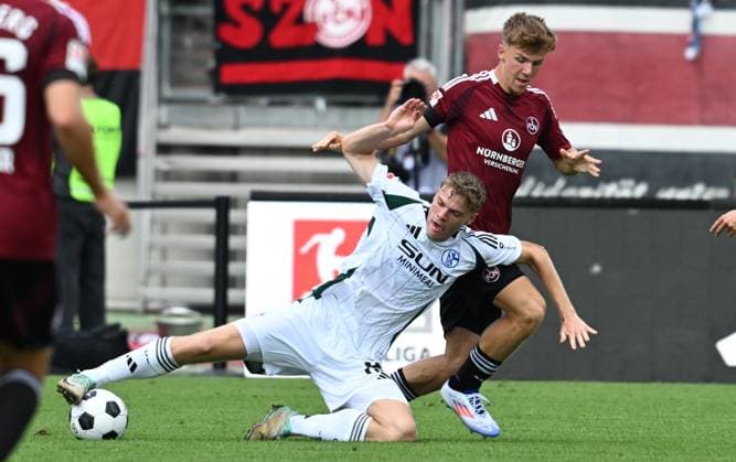 10 08 2024 Soccer Season 2024 2025 2 Soccer Bundesliga 02 Matchday 1 FC Nuremberg FCN Club FC Schalke 04 S04 Knappen Sportfoto Zink xwoxzix DFL regulations prohibit any use of photographs as image sequences and or quasi video only for editorial use Emil Hojlund 15, FC Schalke 04 S04 Finn Jeltsch 4, 1 FC Nuremberg FCN