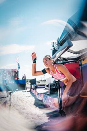 Beach volleyball women Allianz German Beach Tour 2024 Tourstop Kühlungsborn 10 08 2024 Kira Walkenhorst runs into the arena Kühlungsborn beach at the pier Mecklenburg Western Pomerania Germany