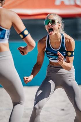 Beach volleyball women Allianz German Beach Tour 2024 Tour stop Kühlungsborn 10 08 2024 Paula Schürholz celebrates after the victory Kühlungsborn beach at the pier Mecklenburg Western Pomerania Germany