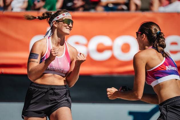 Beach volleyball women Allianz German Beach Tour 2024 Tourstop Kühlungsborn 10 08 2024 Isabel Schneider is looking forward Kühlungsborn beach at the pier Mecklenburg Western Pomerania Germany