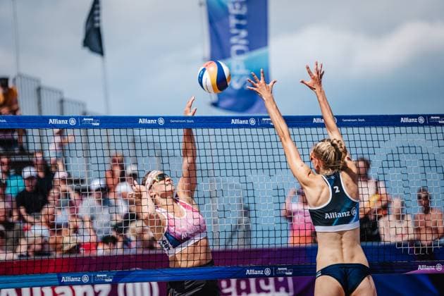 Beach volleyball women Allianz German Beach Tour 2024 Tourstop Kühlungsborn 10 08 2024 Isabel Schneider left attacking Nele Barber right Kühlungsborn beach at the pier Mecklenburg Western Pomerania Germany