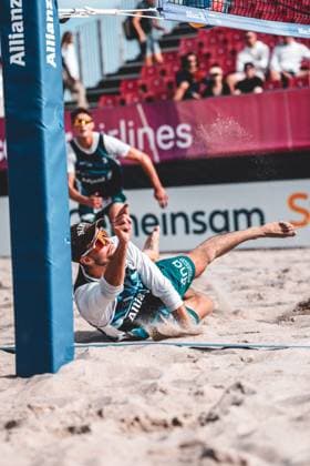 Beach volleyball men Allianz German Beach Tour 2024 Tour stop Kühlungsborn 10 08 2024 Niklas Held saves the ball Kühlungsborn Beach at the pier Mecklenburg Western Pomerania Germany