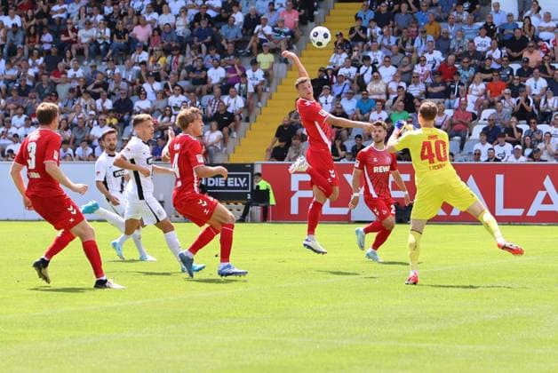 10 08 2024, Football, Men, 2 Bundesliga, Season 2024 2025, SV 07 Elversberg 1 FC Köln, Robin Fellhauer SV 07 Elversberg , Manuel Feil SV 07 Elversberg , Jonas Urbig 1 FC Koeln , Dominique Heintz 1 FC Koeln ,Timo Huebers 1 FC Koeln Elversberg Ursapharm Arena an der Kaiserlinde Saarland Germany EN Copyright: xSebastianxBachx