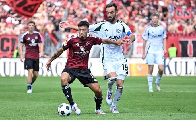 10 08 2024 Soccer Season 2024 2025 2 Soccer Bundesliga 02 Matchday 1 FC Nürnberg FCN Club FC Schalke 04 S04 Knappen Sportfoto Zink xwoxzix DFL regulations prohibit any use of photographs as image sequences and or quasi video only for editorial use Florian Pick 7, 1 FC Nürnberg FCN Kenan Karaman 19, FC Schalke 04 S04