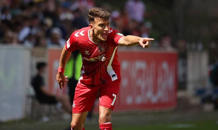 10 08 2024, Football, Men, 2 Bundesliga, Season 2024 2025, SV 07 Elversberg 1 FC Köln, Dejan Ljubicic 1 FC Köln gestures, gives instructions Elversberg Ursapharm Arena an der Kaiserlinde Saarland Germany EN Copyright: xSebastianxBachx