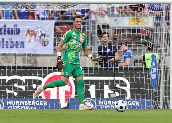 10 08 2024 Soccer Season 2024 2025 2 Soccer Bundesliga 02 Matchday 1 FC Nürnberg FCN Club FC Schalke 04 S04 Knappen Sportfoto Zink DaMa xdaxmax DFL regulations prohibit any use of photographs as image sequences and or quasi video only for editorial use Justin Heekeren 28, FC Schalke 04 S04