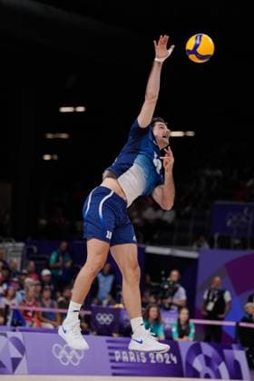 Paris 2024 - Volleyball Final - France vs Poland Yacine Louati of France (19) at the men s volleyball gold medal match between France and Poland during the Paris 2024 Olympic Games, Olympische Spiele, Olympia, OS at the South Paris Arena 1 in Paris, France on August 10, 2024. Photo by Nicolas Gouhier ABACAPRESS.COM Paris France  Copyright: xNicolasxGouhier ABACAx