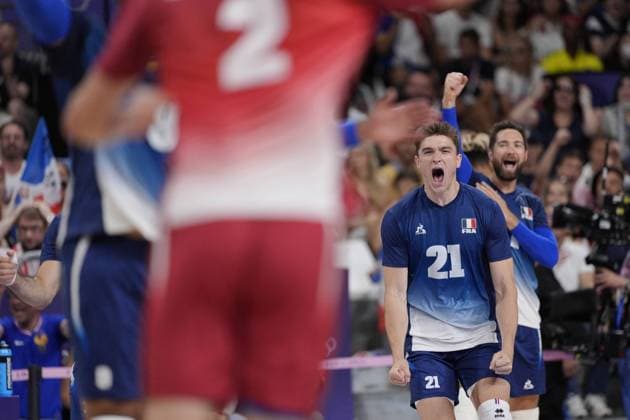 Paris 2024 - Volleyball Final - France vs Poland Theo Faure of France (21) at the men s volleyball gold medal match between France and Poland during the Paris 2024 Olympic Games, Olympische Spiele, Olympia, OS at the South Paris Arena 1 in Paris, France on August 10, 2024. Photo by Nicolas Gouhier ABACAPRESS.COM Paris France  Copyright: xNicolasxGouhier ABACAx