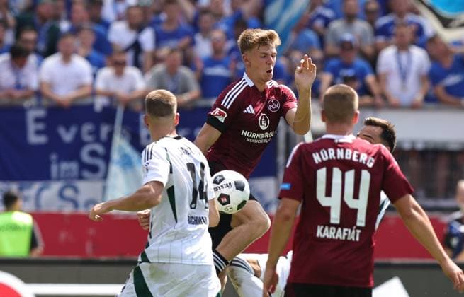 10 08 2024 Soccer Season 2024 2025 2 Soccer Bundesliga 02 Matchday 1 FC Nuremberg FCN Club FC Schalke 04 S04 Knappen Sportfoto Zink DaMa xdaxmax DFL regulations prohibit any use of photographs as image sequences and or quasi video only for editorial use Janik Bachmann 14, FC Schalke 04 S04 Finn Jeltsch 4, 1 FC Nuremberg FCN