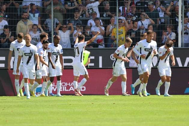 10 08 2024, Soccer, Men, 2 Bundesliga, Season 2024 2025, SV 07 Elversberg 1 FC Köln, Goal celebration for 2 1, Goalscorer Frederik Schmahl SV 07 Elversberg Elversberg Ursapharm Arena an der Kaiserlinde Saarland Germany EN Copyright: xSebastianxBachx