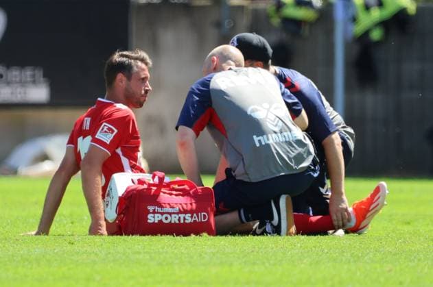 10 08 2024, Football, Men, 2 Bundesliga, Season 2024 2025, SV 07 Elversberg 1 FC Köln, Mark Uth 1 FC Koeln injured Elversberg Ursapharm Arena an der Kaiserlinde Saarland Germany EN Copyright: xSebastianxBachx