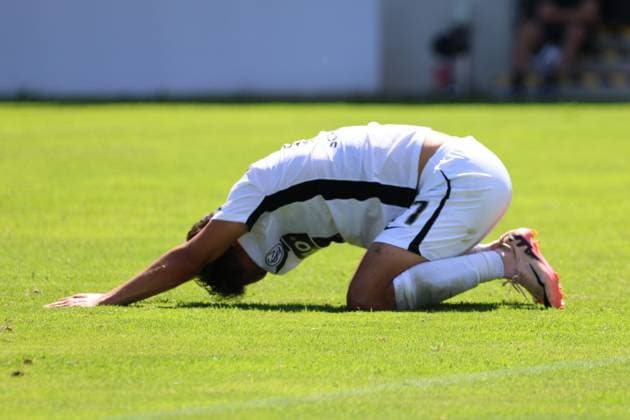 10 08 2024, Football, Men, 2 Bundesliga, Season 2024 2025, SV 07 Elversberg 1 FC Köln, Frederik Schmahl SV 07 Elversberg injured Elversberg Ursapharm Arena an der Kaiserlinde Saarland Germany EN Copyright: xSebastianxBachx
