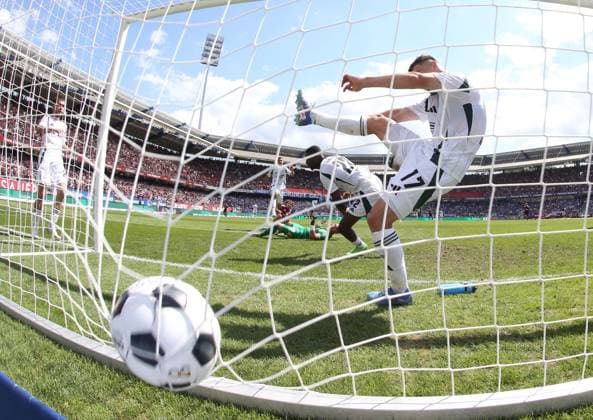 10 08 2024 Soccer Season 2024 2025 2 Soccer Bundesliga 02 Matchday 1 FC Nuremberg FCN Club FC Schalke 04 S04 Knappen Sportfoto Zink DaMa xdaxmax DFL regulations prohibit any use of photographs as image sequences and or quasi video only for editorial use Goal Goal Shot to 3 1 Goalscorer Rafael Lubach 18, 1 FC Nuremberg FCN vs Justin Heekeren 28, FC Schalke 04 S04 Ibrahima Cisse 22, FC Schalke 04 S04 Adrian Gantenbein 17, FC Schalke 04 S04