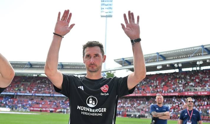 10 08 2024 Soccer Season 2024 2025 2 Soccer Bundesliga 02 Matchday 1 FC Nürnberg FCN Club FC Schalke 04 S04 Knappen Sportfoto Zink xwoxzix DFL regulations prohibit any use of photographs as image sequences and or quasi video only for editorial use Miroslav Klose Trainer 1 FC Nürnberg FCN after the end of the match