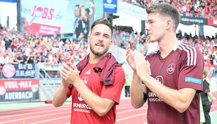10 08 2024 Soccer Season 2024 2025 2 Soccer Bundesliga 02 Matchday 1 FC Nürnberg FCN Club FC Schalke 04 S04 Knappen Sportfoto Zink xwoxzix DFL regulations prohibit any use of photographs as image sequences and or quasi video only for editorial use Lukas Schleimer 36, 1 FC Nürnberg FCN Florian Flick 6, 1 FC Nürnberg FCN after end of match
