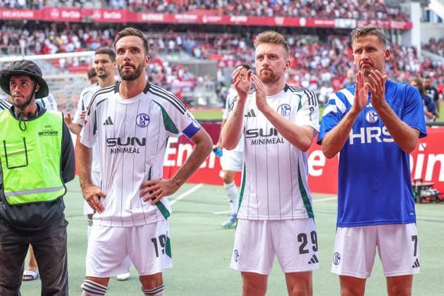 10 08 2024, Football, Season 2024 2025, 2 Bundesliga, 2 Matchday, 1 FC Nürnberg FC Schalke 04, f l Kenan Karaman FC Schalke 04 , Tobias Mohr FC Schalke 04 , Paul Seguin FC Schalke 04 Nürnberg Max Morlock Stadion Bayern Germany xRHR PHOTO TRx Copyright: TimxRehbein RHR-FOTOx RHR-FOTO TR