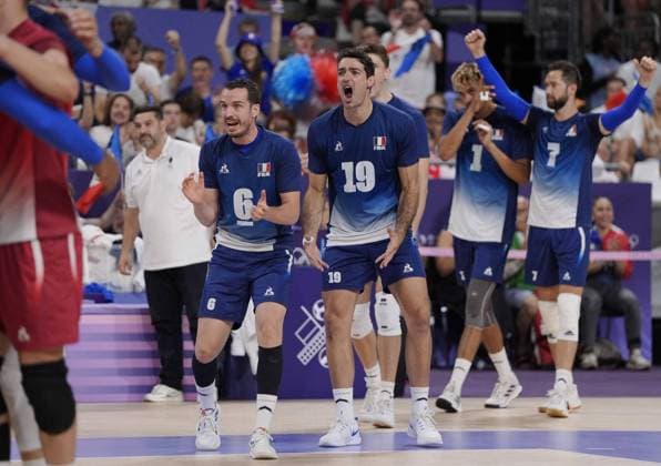 Paris 2024 - France Wins Gold In Volleyball Benjamin Toniutti (6) and Yacine Louati (19) celebrate after winning the men s volleyball gold medal match between France and Poland during the Paris 2024 Olympic Games, Olympische Spiele, Olympia, OS at the South Paris Arena 1 in Paris, France on August 10, 2024. Photo by Nicolas Gouhier ABACAPRESS.COM Paris France  Copyright: xNicolasxGouhier ABACAx