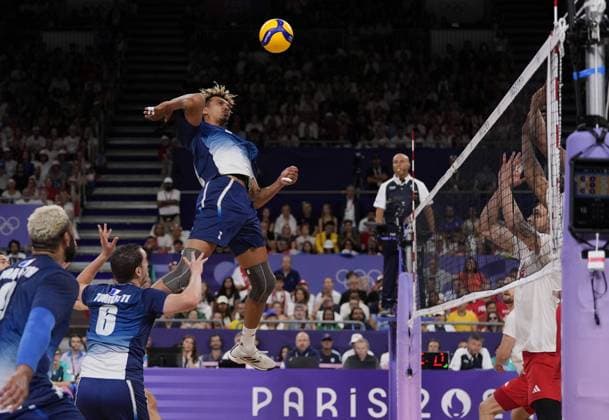 Paris 2024 - France Wins Gold In Volleyball Barthelemy Chinenyeze (1) at the men s volleyball gold medal match between France and Poland during the Paris 2024 Olympic Games, Olympische Spiele, Olympia, OS at the South Paris Arena 1 in Paris, France on August 10, 2024. Photo by Nicolas Gouhier ABACAPRESS.COM Paris France  Copyright: xNicolasxGouhier ABACAx