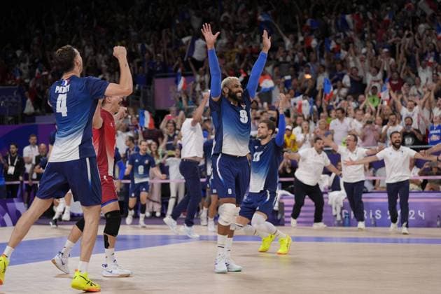 Paris 2024 - France Wins Gold In Volleyball Earvin Ngapeth (9) celebrate after winning the men s volleyball gold medal match between France and Poland during the Paris 2024 Olympic Games, Olympische Spiele, Olympia, OS at the South Paris Arena 1 in Paris, France on August 10, 2024. Photo by Nicolas Gouhier ABACAPRESS.COM Paris France  Copyright: xNicolasxGouhier ABACAx