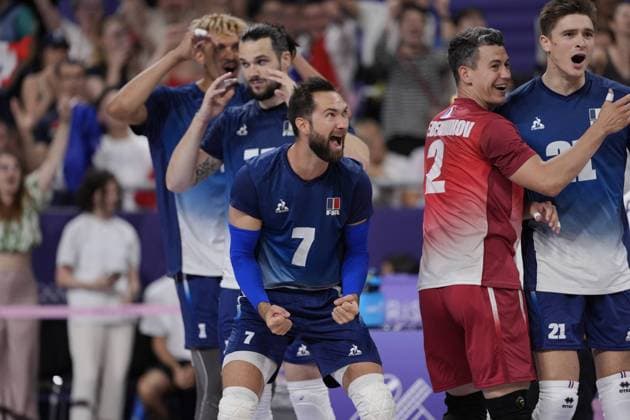 Paris 2024 - France Wins Gold In Volleyball Kevin Tillie (7) celebrate after winning the men s volleyball gold medal match between France and Poland during the Paris 2024 Olympic Games, Olympische Spiele, Olympia, OS at the South Paris Arena 1 in Paris, France on August 10, 2024. Photo by Nicolas Gouhier ABACAPRESS.COM Paris France  Copyright: xNicolasxGouhier ABACAx
