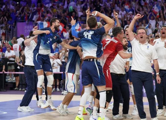 JEUX OLYMPIQUES PARIS 2024 - FRANCE - POLOGNE PHOTOPQR VOIX DU NORD MATTHIEU BOTTE ; 10 08 2024 ; 10 08 2024. Paris. JO Paris 2024. Volley-ball. Finale France - Pologne. PHOTO MATTHIEU BOTTE (LA VOIX DU NORD, VDNPQR)- The Paris 2024 Summer Olympic Games, Olympische Spiele, Olympia, OS (Jul 26-Aug 11, 2024). Finale of volley ball France vs Poland PAS-DE-CALAIS France  Copyright: xPHOTOPQR VOIXxDUxNORD MAXPPPxMATTHIEUxBOTTEx 20240810VDN8907 20240810VDN8907