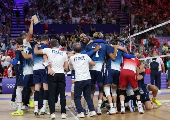 JEUX OLYMPIQUES PARIS 2024 - FRANCE - POLOGNE PHOTOPQR VOIX DU NORD MATTHIEU BOTTE ; 10 08 2024 ; 10 08 2024. Paris. JO Paris 2024. Volley-ball. Finale France - Pologne. PHOTO MATTHIEU BOTTE (LA VOIX DU NORD, VDNPQR)- The Paris 2024 Summer Olympic Games, Olympische Spiele, Olympia, OS (Jul 26-Aug 11, 2024). Finale of volley ball France vs Poland PAS-DE-CALAIS France  Copyright: xPHOTOPQR VOIXxDUxNORD MAXPPPxMATTHIEUxBOTTEx 20240810VDN8951 20240810VDN8951