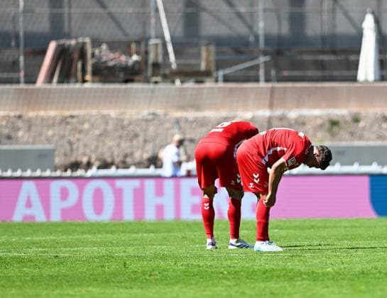 Soccer 2 Bundesliga Season 2024 25 10 08 2024 Ursapharm Arena SV Elversberg elv 1 FC Köln k 2 2 Disappointed Cologne after the draw Soccer 2 Bundesliga SV Elversberg