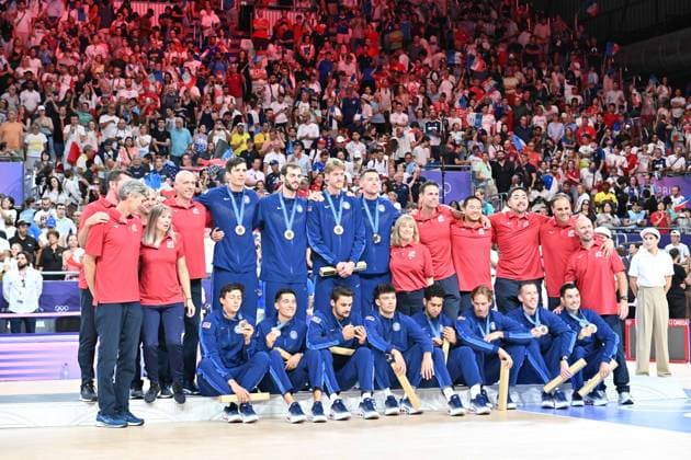 Team USA, volleyball, men’s finall during the Olympic Games, Olympische Spiele, Olympia, OS Paris 2024 JO 2024 : VOLLEYBALL - France vs Pologne - Finale hommes - Jeux Olympiques 2024 - Paris2024 - Paris - 10 08 2024 DPPI Panoramic 