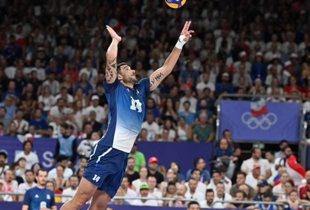 Nicolas Le Goff (france) , volleyball, men’s finall during the Olympic Games, Olympische Spiele, Olympia, OS Paris 2024 JO 2024 : VOLLEYBALL - France vs Pologne - Finale hommes - Jeux Olympiques 2024 - Paris2024 - Paris - 10 08 2024 DPPI Panoramic 