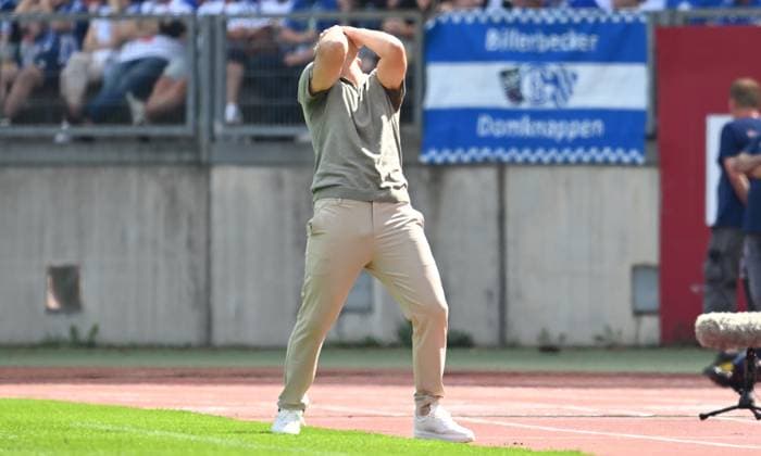 10 08 2024 Soccer Season 2024 2025 2 Soccer Bundesliga 02 Matchday 1 FC Nürnberg FCN Club FC Schalke 04 S04 Knappen Sportfoto Zink xwoxzix DFL regulations prohibit any use of photographs as image sequences and or quasi video only for editorial use Karel Geraerts Trainer FC Schalke 04 S04 disappointed disappointment desperate despair