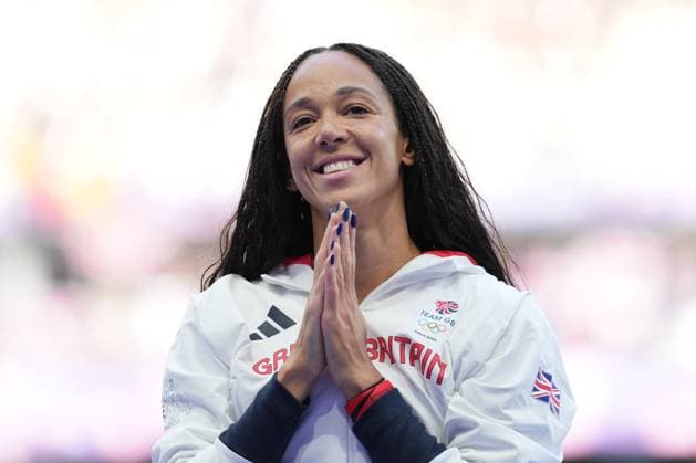 Katarina Johnson-Thompson of Great Britain (Women s Heptathlon) steps up to receive her silver medal Paris 2024 Olympic Games, Olympische Spiele, Olympia, OS Day Fifteen, Paris, France - 10 Aug 2024  Copyright: xDavexWinter Shutterstockx 14623000cw