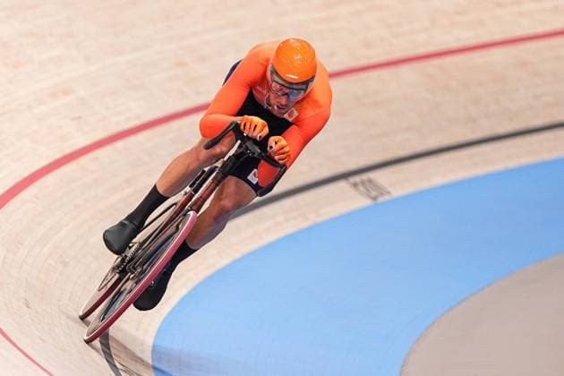 2024-08-10 Cycling - Track - Olympic Games, Olympische Spiele, Olympia, OS Paris 2024 - Day 15 PARIS, FRANCE - AUGUST 10: Jan Willem van Schip of the Netherlands competing in the Men s Madison during Day 15 of Cycling - Track - Olympic Games Paris 2024 at Saint-Quentin-en-Yvelines Velodrome on August 10, 2024 in Paris, France. (Photo by Andre Weening BSR Agency) Paris France Content not available for redistribution in The Netherlands directly or indirectly through any third parties. Copyright: xBSRxAgencyx
