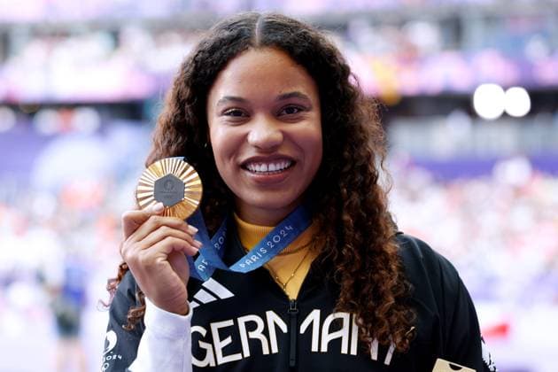 OGUNLEYE Yemisi Team GER Olympic champion 9 Day Athletics Shot put Award ceremony Paris Olympic Games 2024 10 08 2024 Paris Copyright: xLacixPerenyix