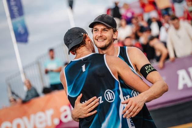 Beach volleyball men Allianz German Beach Tour 2024 Tourstop Kühlungsborn 10 08 2024 f l Max Just and Paul Henning are happy after the victory Kühlungsborn beach at the pier Mecklenburg Vorpommern Germany