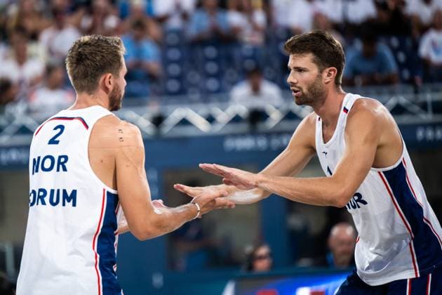 240810 Christian Sorum and Anders Mol of Norway celebrate in the men s bronze medal beach volleyball match between Qatar and Norway during day 15 of the Paris 2024 Olympic Games on August 10, 2024 in Paris Photo Ludvig Thunman BILDBYRAN kod LT LT0670 beachvolleyboll beach volleyball sandvolleyball olympic games olympics os ol olympiska spelen olympiske leker paris 2024 paris os paris ol 15 bbeng norge qatar norway bronsmatch bronze medal game jubel  Copyright: LUDVIGxTHUNMAN BB240810LT135