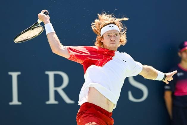 MONTREAL, QC - AUGUST 10: Andrey Rublev returns the ball during a third round match at ATP, Tennis Herren National Bank Open on August 10, 2024 at IGA Stadium in Montreal, QC (Photo by David Kirouac Icon Sportswire) TENNIS: AUG 10 National Bank Open EDITORIAL USE ONLY Icon240810059