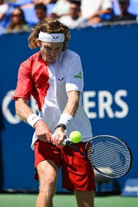 MONTREAL, QC - AUGUST 10: Andrey Rublev returns the ball during a third round match at ATP, Tennis Herren National Bank Open on August 10, 2024 at IGA Stadium in Montreal, QC (Photo by David Kirouac Icon Sportswire) TENNIS: AUG 10 National Bank Open EDITORIAL USE ONLY Icon240810064