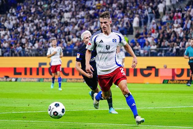 Miro Muheim Hamburger SV, 28 GER, Hamburger SV vs Hertha BSC, Football, 2 Bundesliga, Matchday 2, Season 2024 2025, 10 08 2024 DFL REGULATES PROHIBIT ANY USE OF PHOTOGRAPHS AS IMAGE SEQUENCES AND OR QUASI VIDEO GER, Hamburger SV vs Hertha BSC, Football, 2 Bundesliga, Matchday 2, Season 2024 2025, 10 08 2024 Hamburg Copyright: xEibner-Pressefoto MarcelxvonxFehrnx EP_MFN
