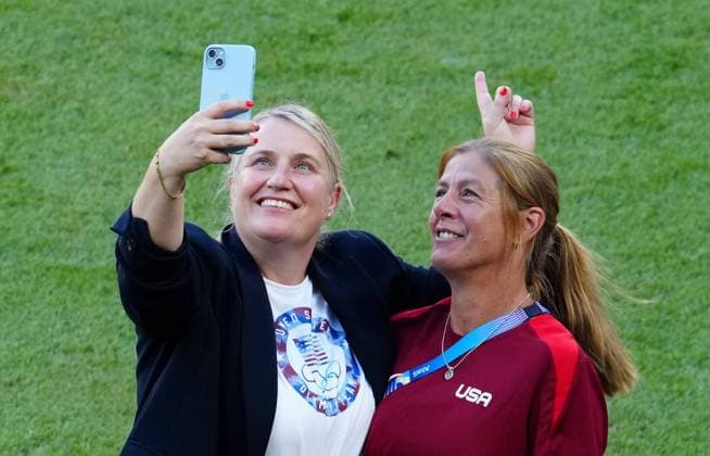 Parc Des Princes Paris USA v Brazil Soccer Final USA s manager Emma Hayes takes selfie with Assistant Denise Reddy Paris 2024 Olympic Games, Olympische Spiele, Olympia, OS Day Fifteen, Paris, France - 10 Aug 2024 Editorial use only  Copyright: xDavexShopland Shutterstockx 14622999au